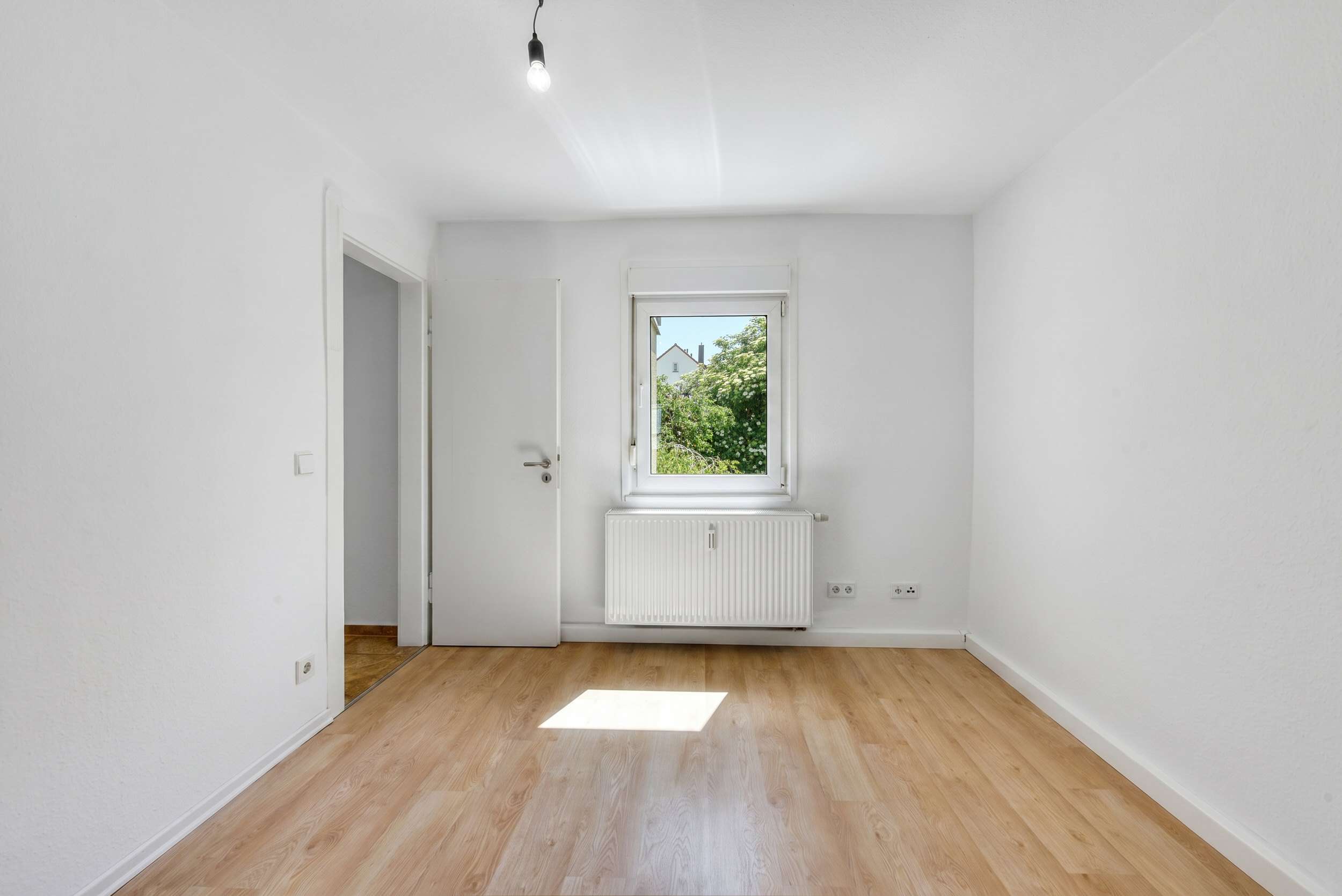 Thumbnail-Wohnung zum Mieten in Stuttgart-Stammheim 850,00 € 56.9 m²