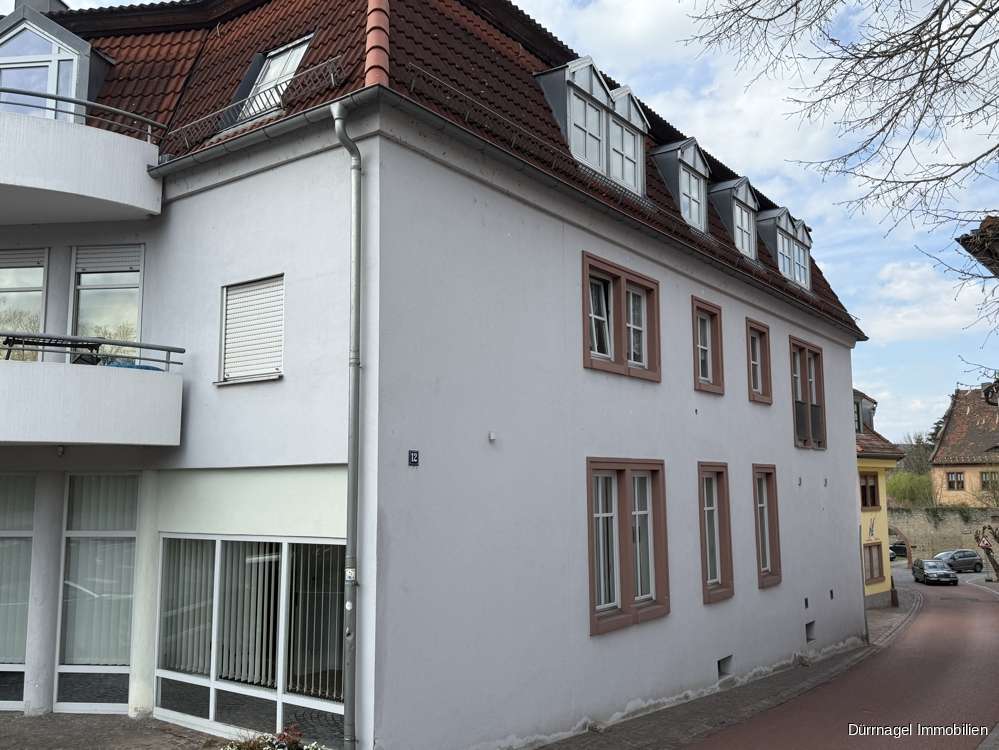 Thumbnail-Wohnung zum Kaufen in Veitshöchheim 295.000,00 € 91 m²