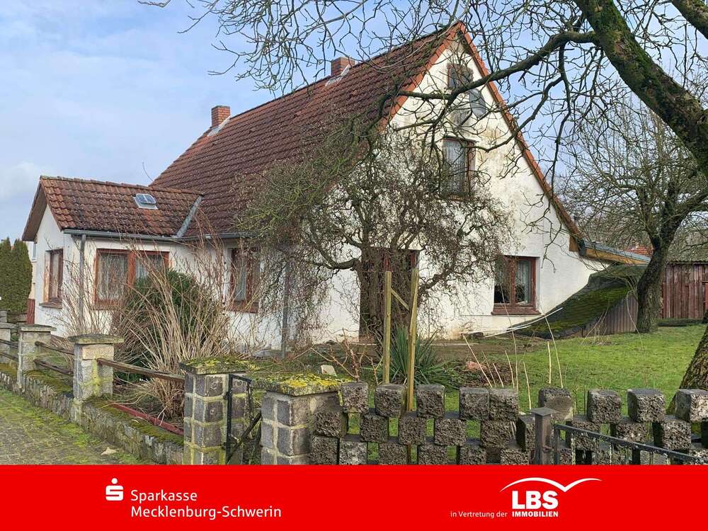 Thumbnail-Haus zum Kaufen in Stralendorf 125.000,00 € 97 m²