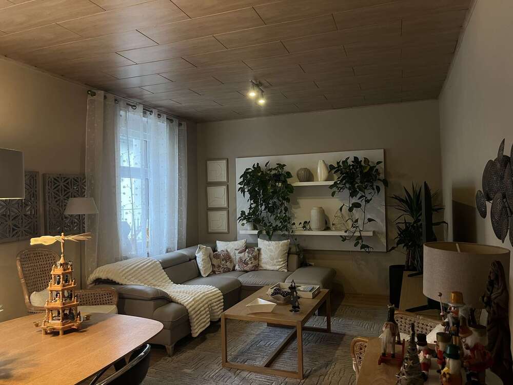 Thumbnail-Haus zum Kaufen in Reichenbach im Vogtland 198.000,00 € 240 m²