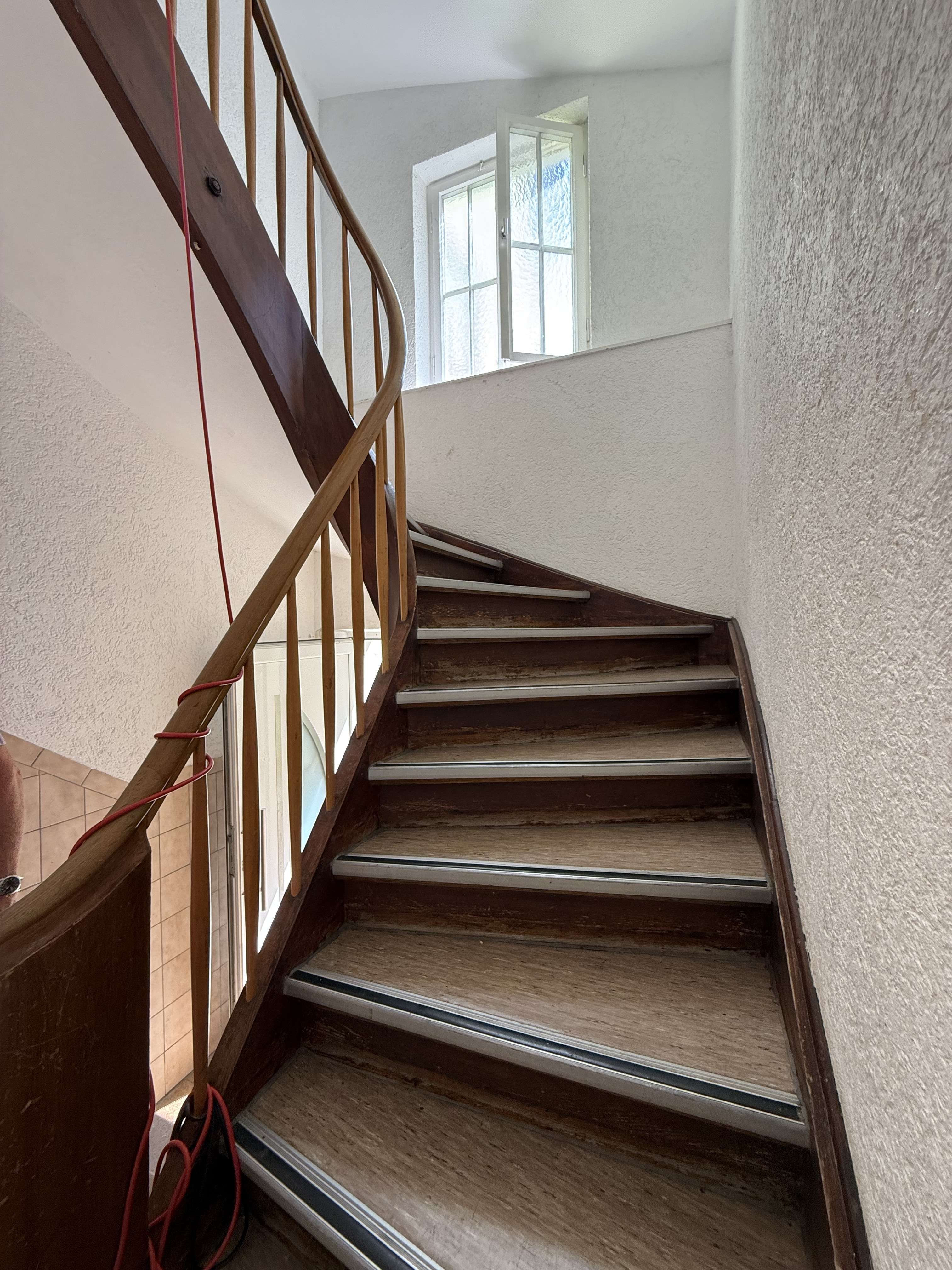 Thumbnail-Haus zum Kaufen in Stuttgart 1.089.000,00 € 242 m²