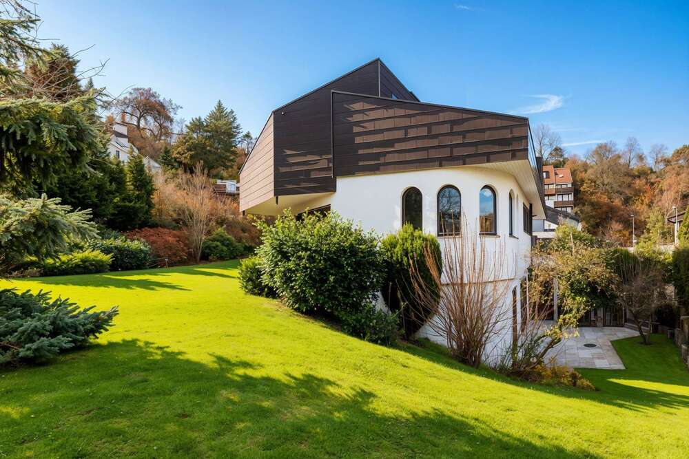 Thumbnail-Haus zum Kaufen in Gerlingen 1.100.000,00 € 338.82 m²