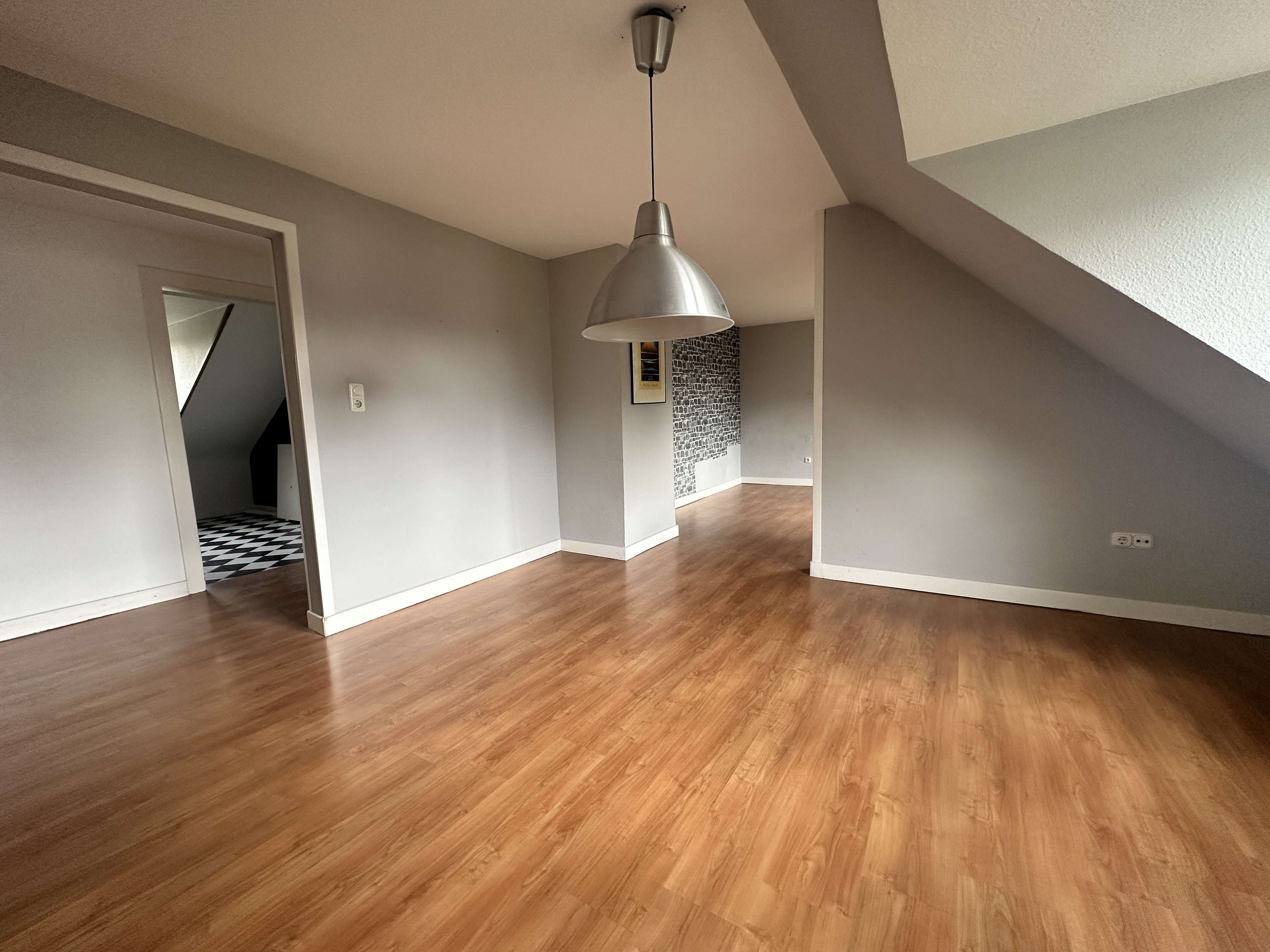 Thumbnail-Wohnung zum Mieten in Duisburg 425,00 € 61.69 m²