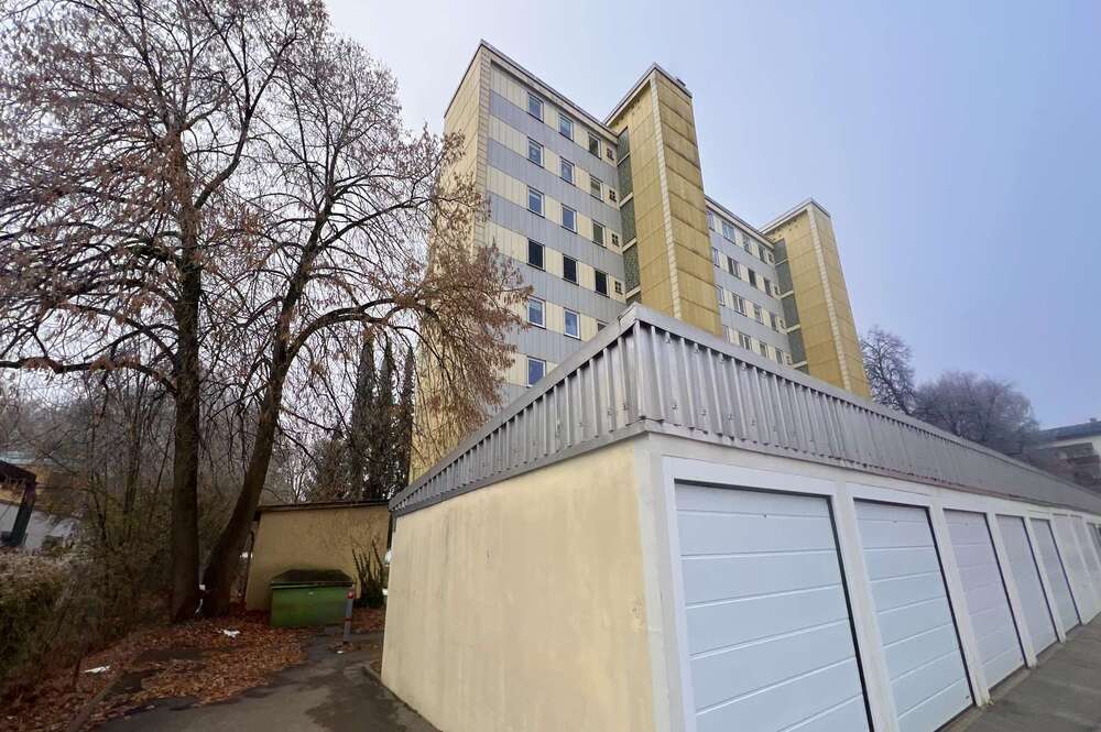 Thumbnail-Wohnung zum Kaufen in Regensburg 320.000,00 € 81 m²