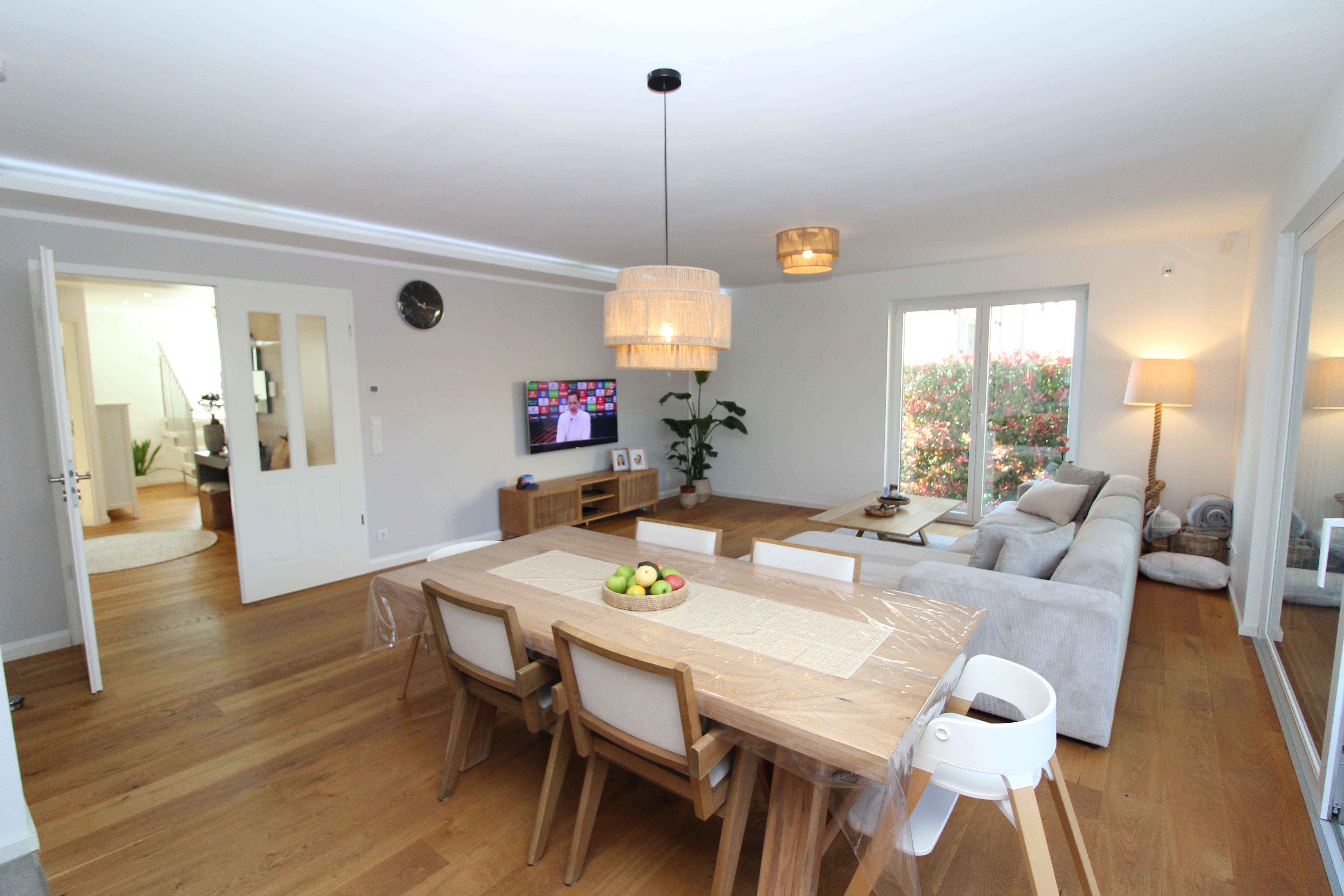 Thumbnail-Haus zum Mieten in Maintal 2.600,00 € 150 m²