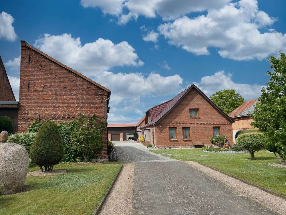 Thumbnail-Haus zum Kaufen in Karstädt 339.000,00 € 270 m²