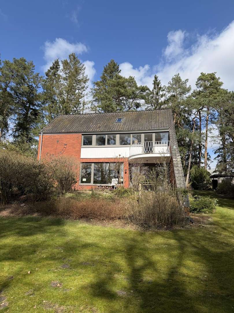 Thumbnail-Haus zum Mieten in Bendestorf 2.800,00 € 175 m²