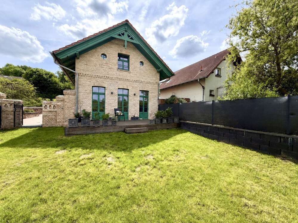 Thumbnail-Haus zum Mieten in Salzatal 1.650,00 € 156.2 m²