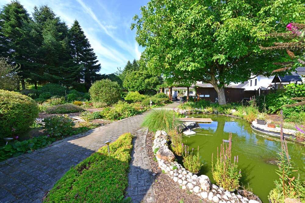 Thumbnail-Haus zum Kaufen in Hennef-Blankenberg 454.000,00 € 135 m²