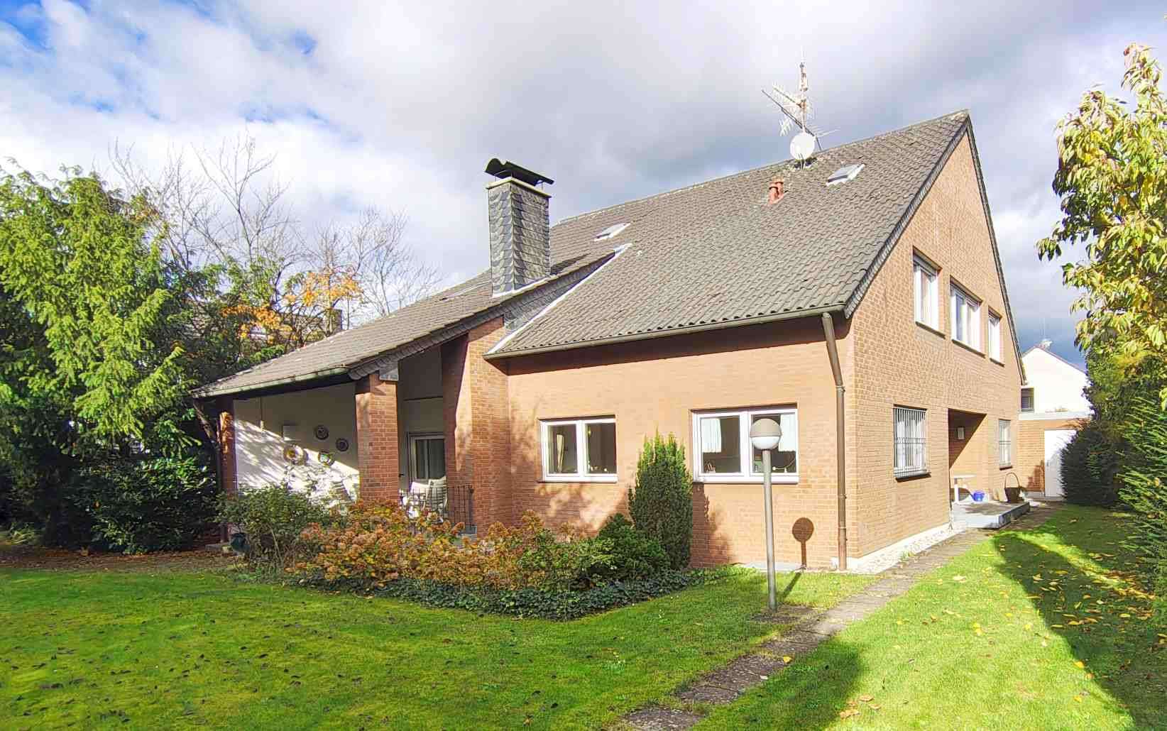 Thumbnail-Haus zum Kaufen in Köln 1.290.000,00 € 295.54 m²