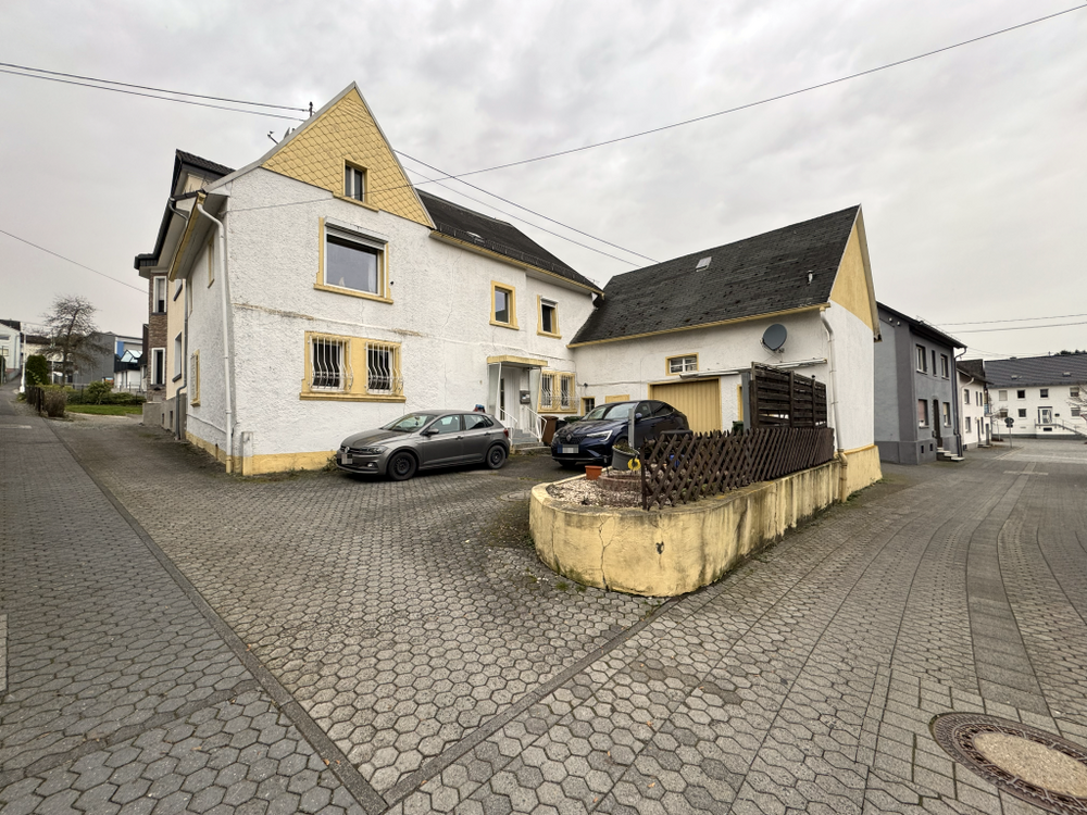 Thumbnail-Haus zum Kaufen in Mogendorf 165.000,00 € 150 m²