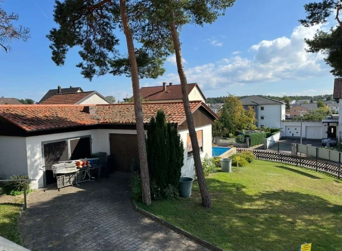 Thumbnail-Haus zum Kaufen in Burglengenfeld 350.000,00 € 165 m²