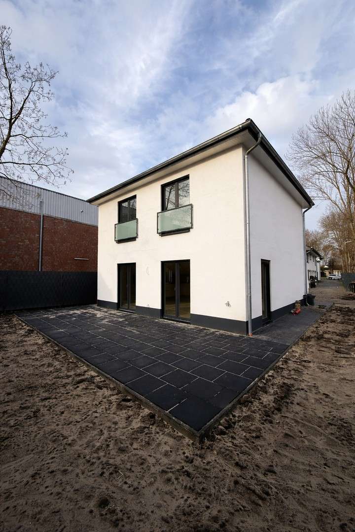 Thumbnail-Haus zum Mieten in Bremen 1.800,00 € 128 m²