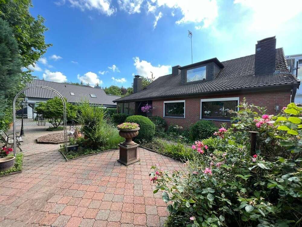 Thumbnail-Haus zum Mieten in Hagen im Bremischen 1.800,00 € 214 m²