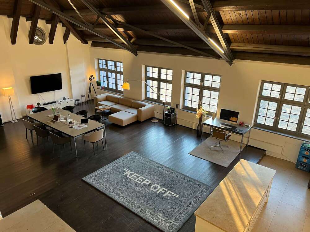 Thumbnail-Wohnung zum Mieten in Augsburg 1.962,50 € 157 m²