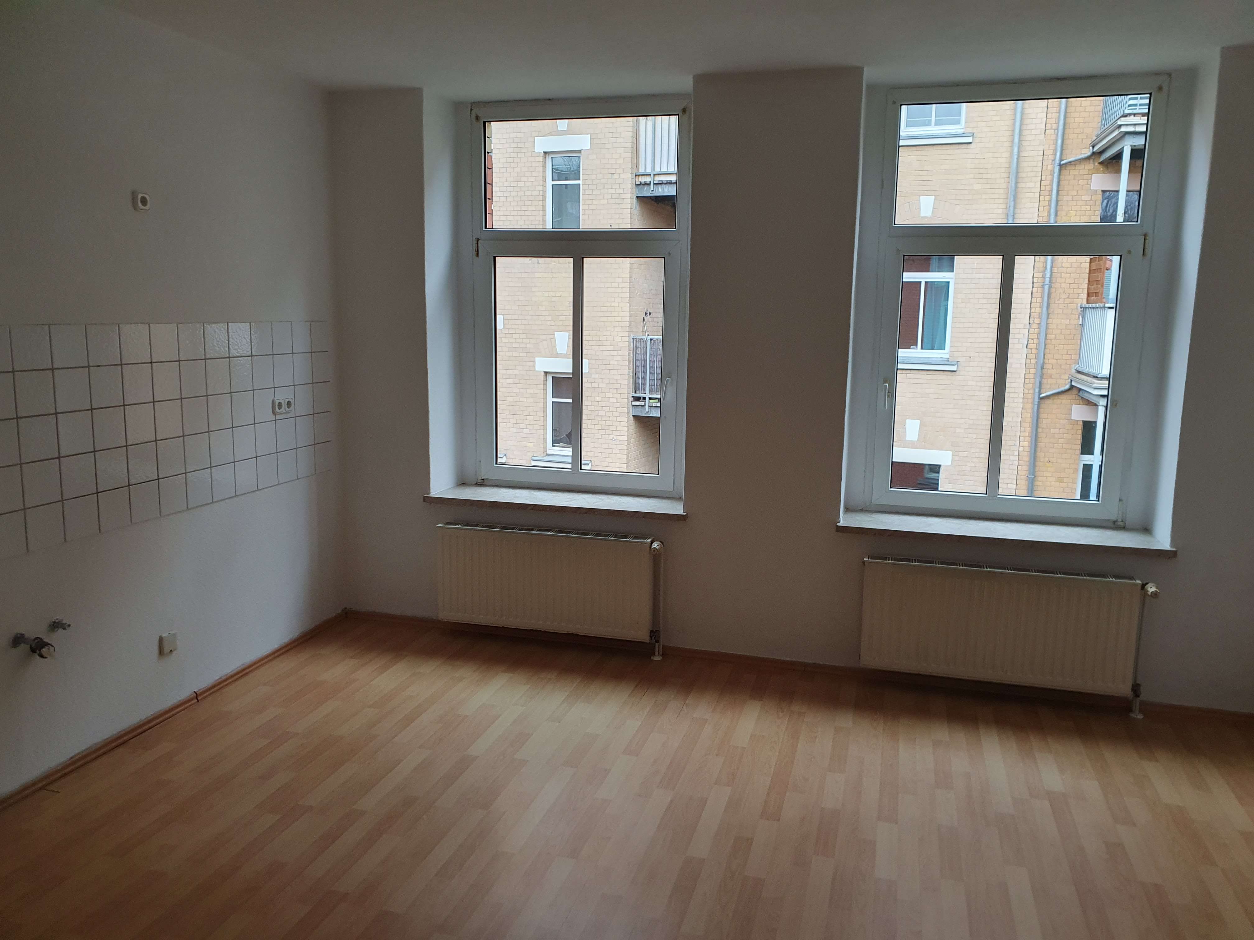 Thumbnail-Wohnung zum Mieten in Plauen 390,00 € 67.2 m²