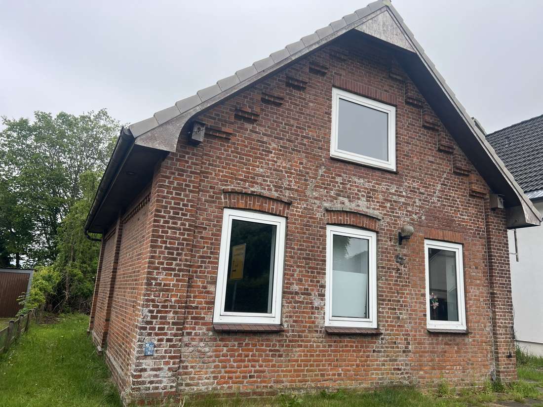 Thumbnail-Haus zum Kaufen in Eddelak 85.000,00 € 99.24 m²