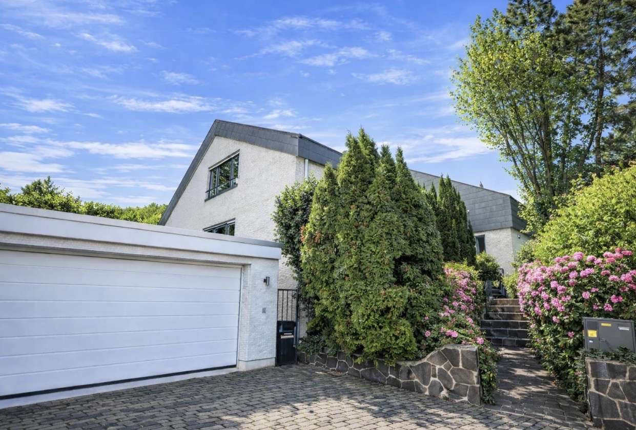 Thumbnail-Haus zum Kaufen in Bensheim 1.380.000,00 € 296 m²