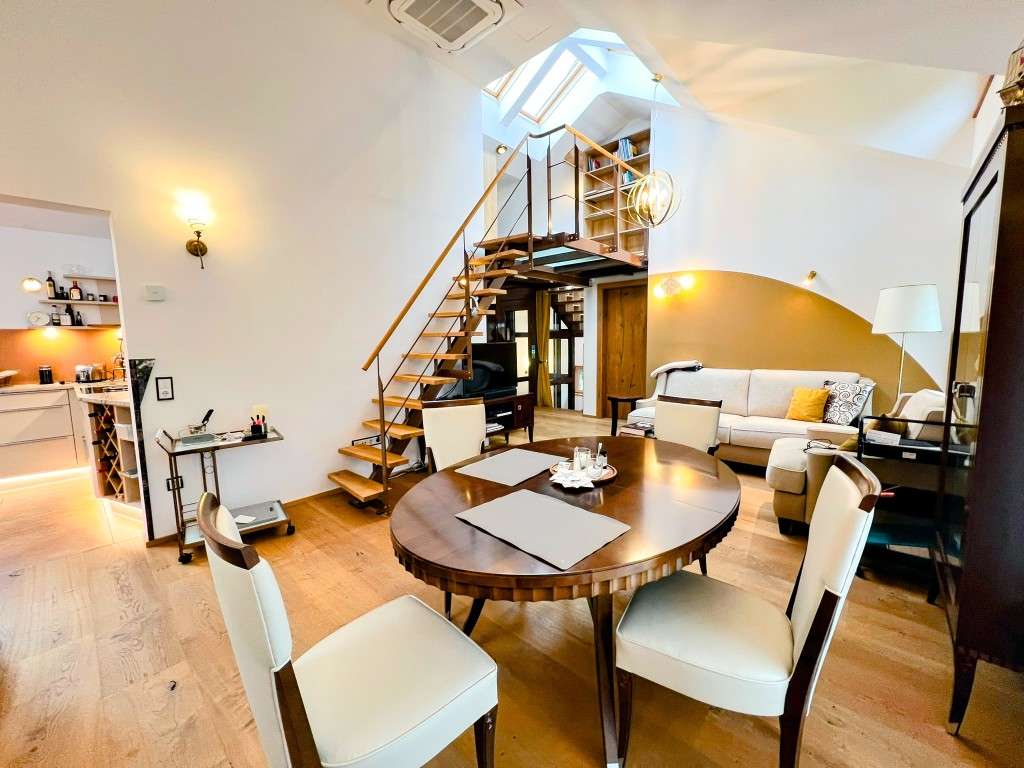 Thumbnail-Haus zum Kaufen in Berg-Allmannshausen 1.900.000,00 € 174.27 m²