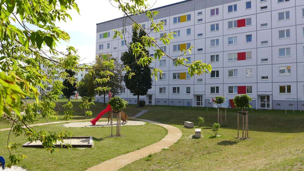 Thumbnail-Wohnung zum Mieten in Borna 336,00 € 67.27 m²