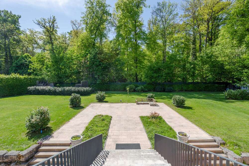 Thumbnail-Haus zum Kaufen in Frankfurt am Main 7.450.000,00 € 906 m²