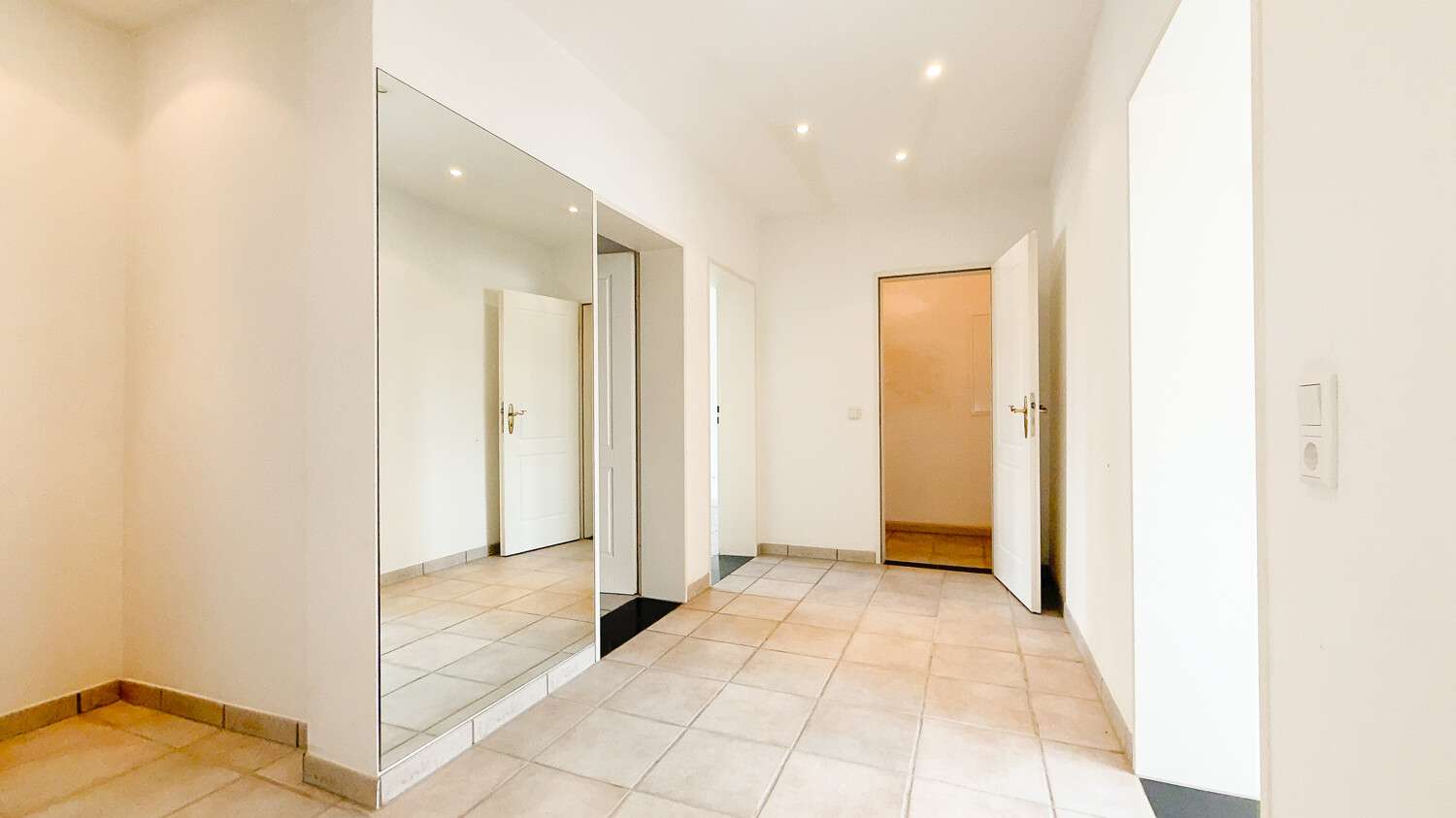 Thumbnail-Wohnung zum Mieten in Düsseldorf 1.310,99 € 78.04 m²