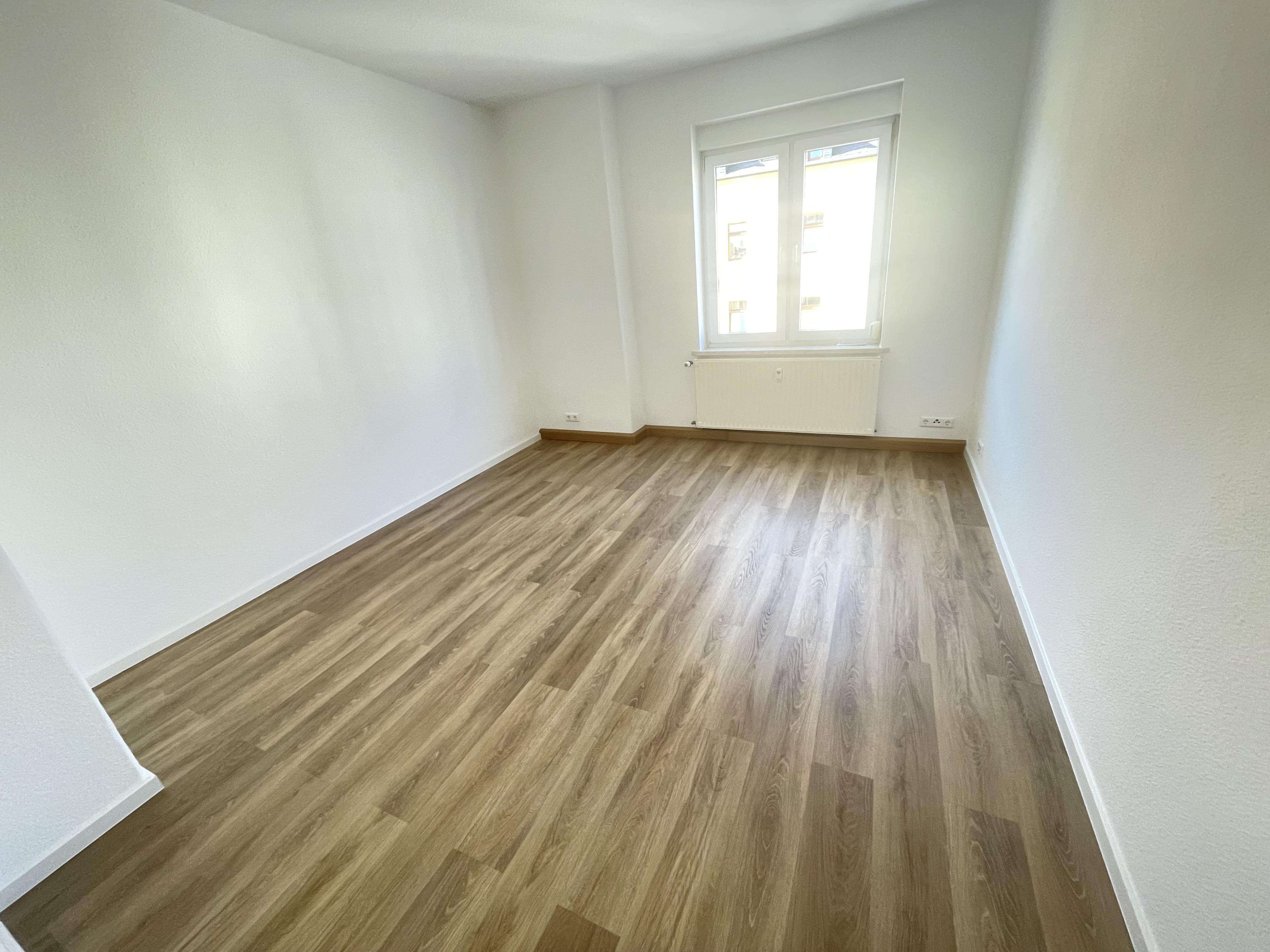 Thumbnail-Wohnung zum Mieten in Lichtentanne 322,00 € 46 m²