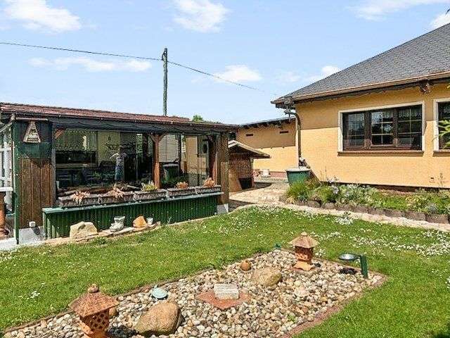 Thumbnail-Haus zum Kaufen in Magdeburg 120.000,00 € 95 m²