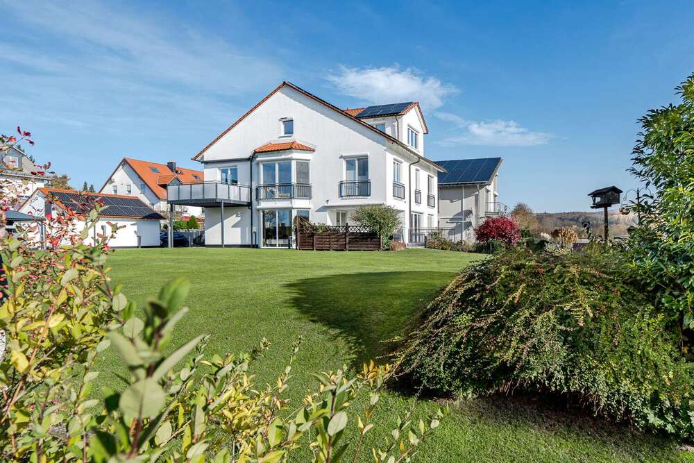 Thumbnail-Haus zum Kaufen in Wehrheim 2.330.000,00 € 383.35 m²