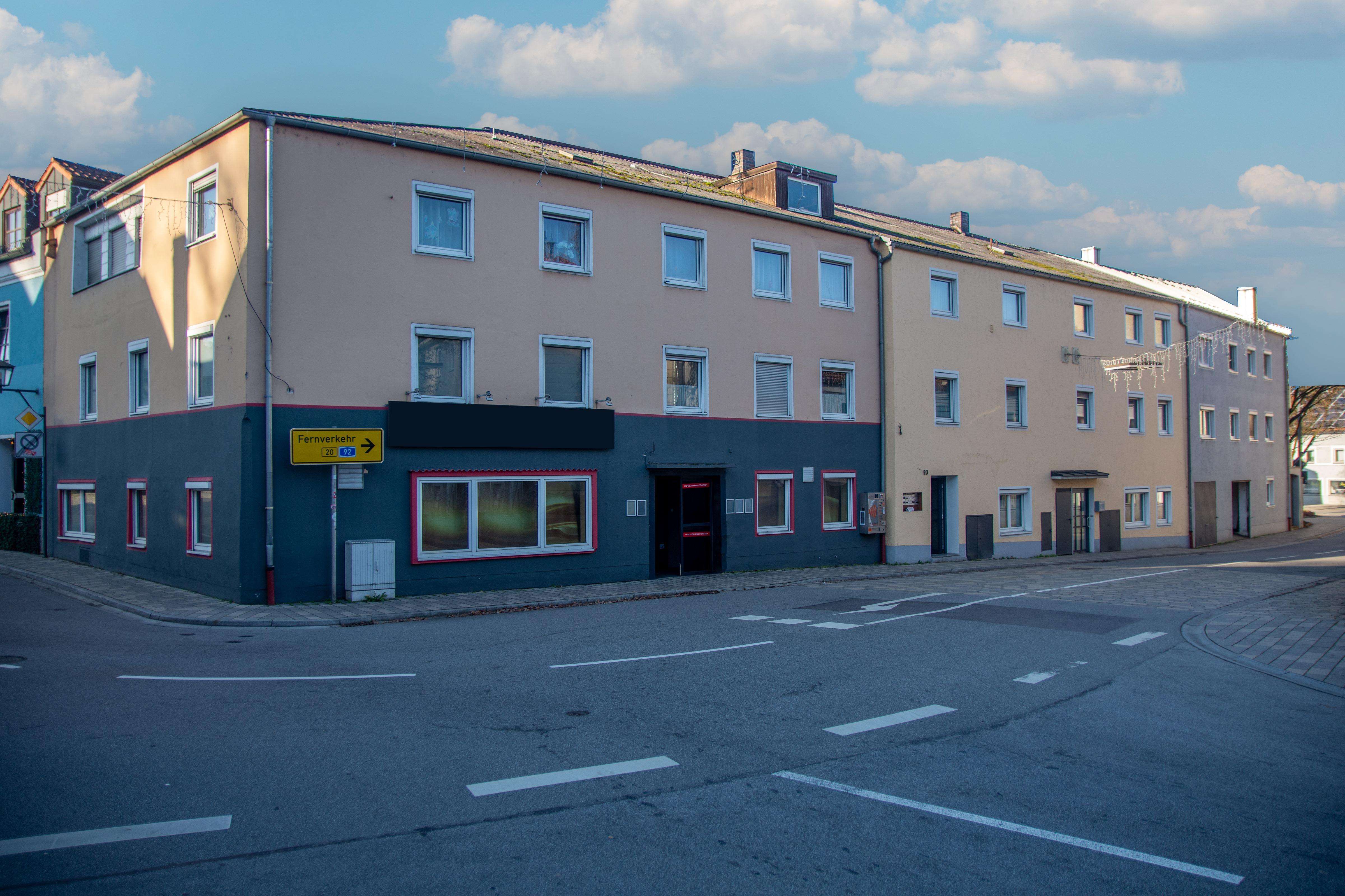 Thumbnail-Haus zum Kaufen in Landau 650.000,00 € 896 m²