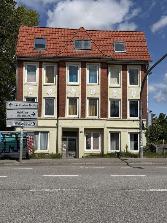 Thumbnail-Haus zum Kaufen in Kiel 469.000,00 € 196.38 m²