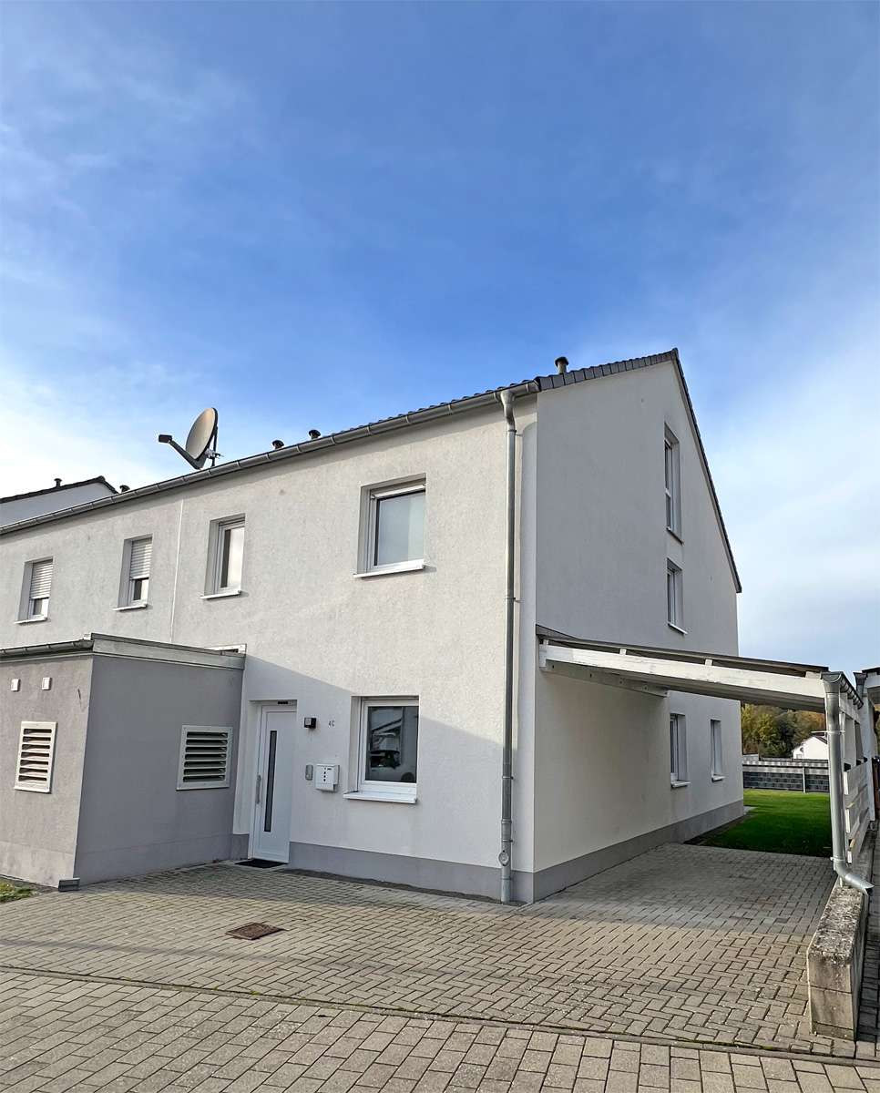 Thumbnail-Haus zum Mieten in Enkenbach-Alsenborn 1.650,00 € 164 m²