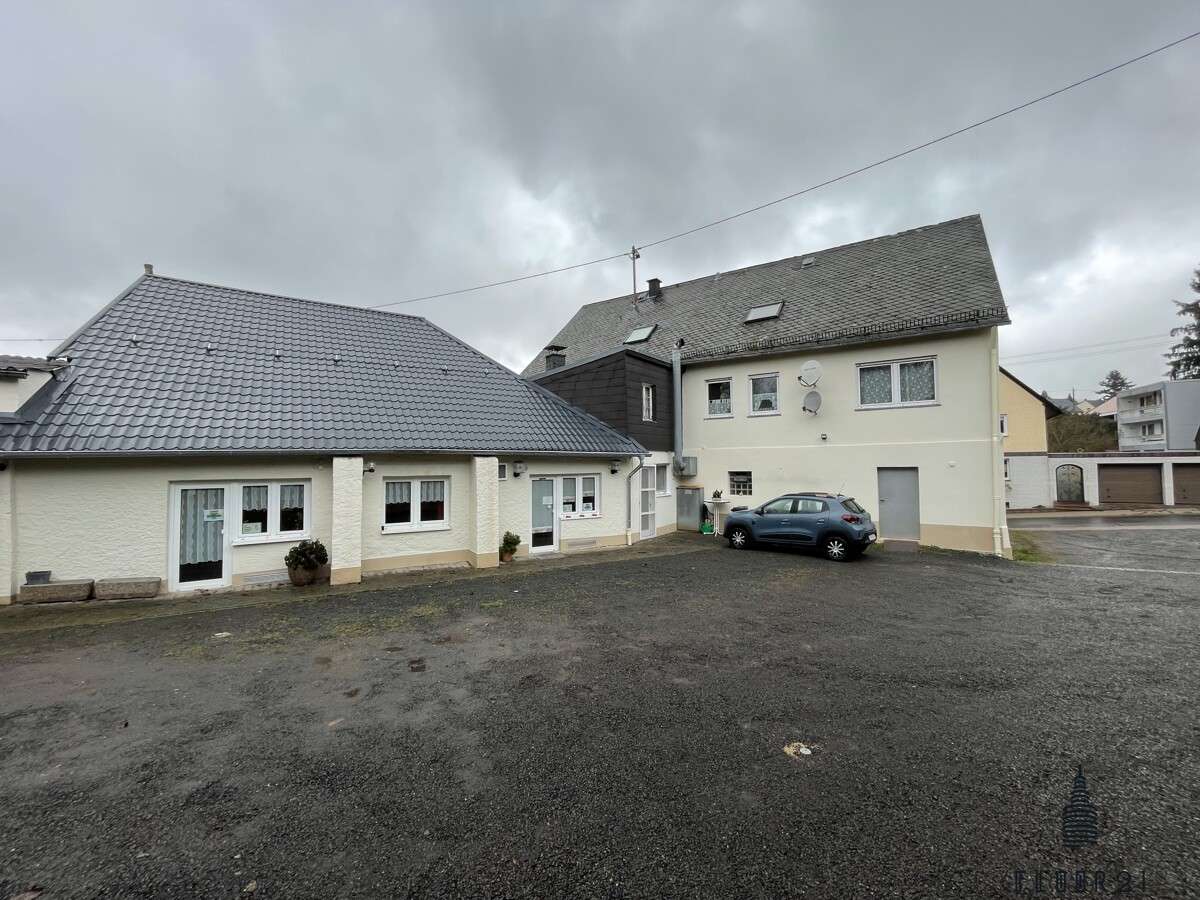 Thumbnail-Haus zum Kaufen in Idar-Oberstein Göttschied 349.000,00 € 227 m²