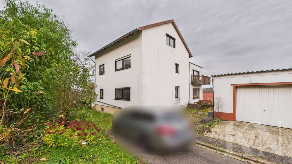 Thumbnail-Haus zum Kaufen in Saarbrücken 225.000,00 € 188.17 m²