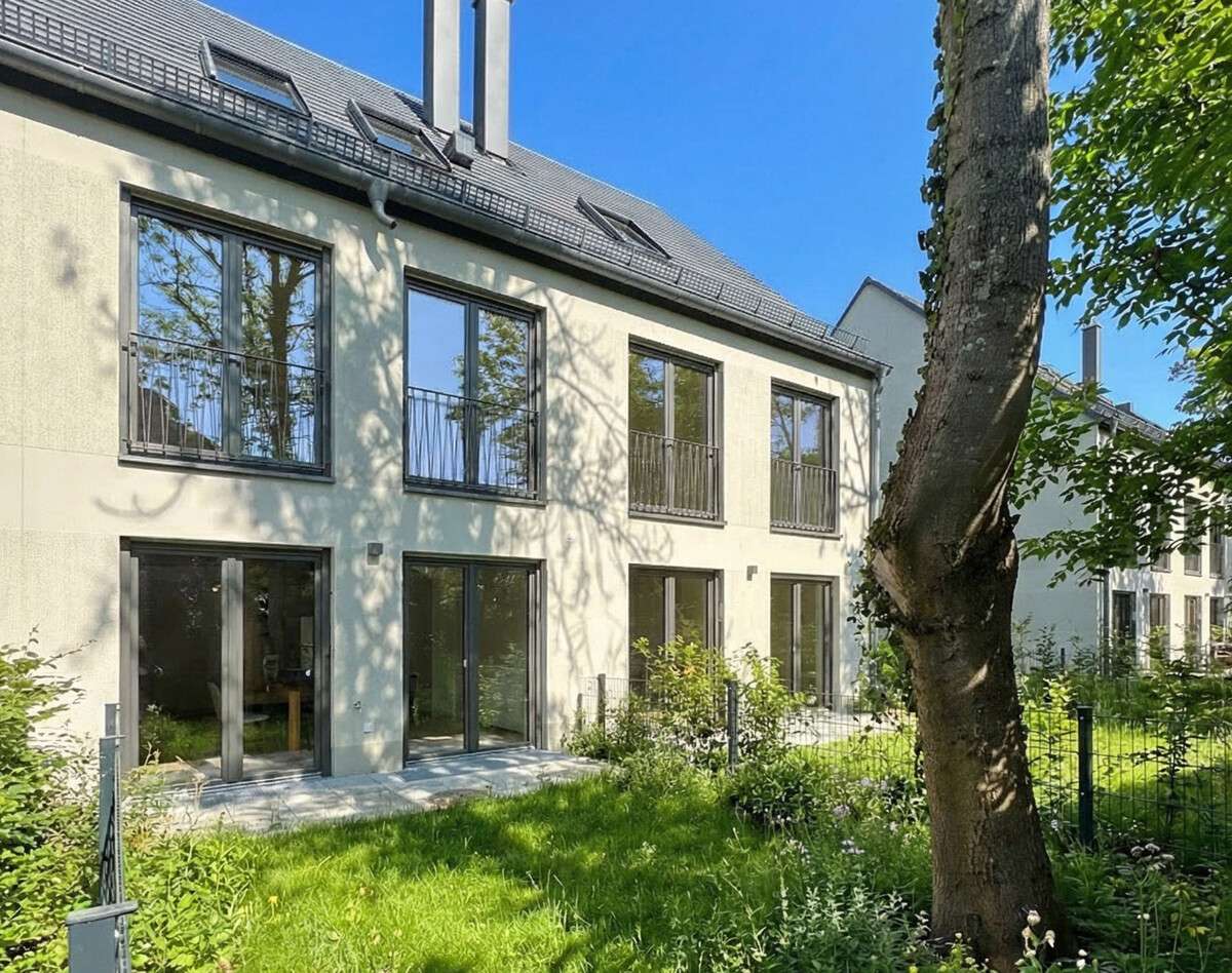 Thumbnail-Haus zum Kaufen in München 1.149.000,00 € 121.15 m²