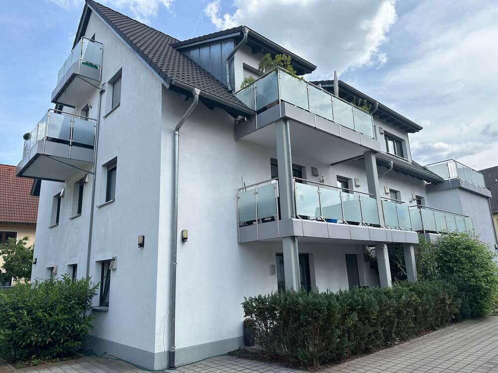 Thumbnail-Wohnung zum Mieten in Burgfarrnbach 1.000,00 € 90 m²