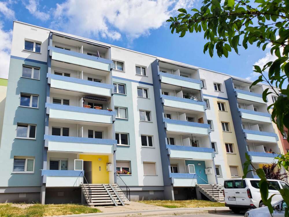 Thumbnail-Wohnung zum Mieten in Halle 399,00 € 56 m²