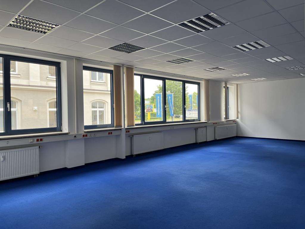 Thumbnail-Büro in Dresden 2.495,00 € 264 m²