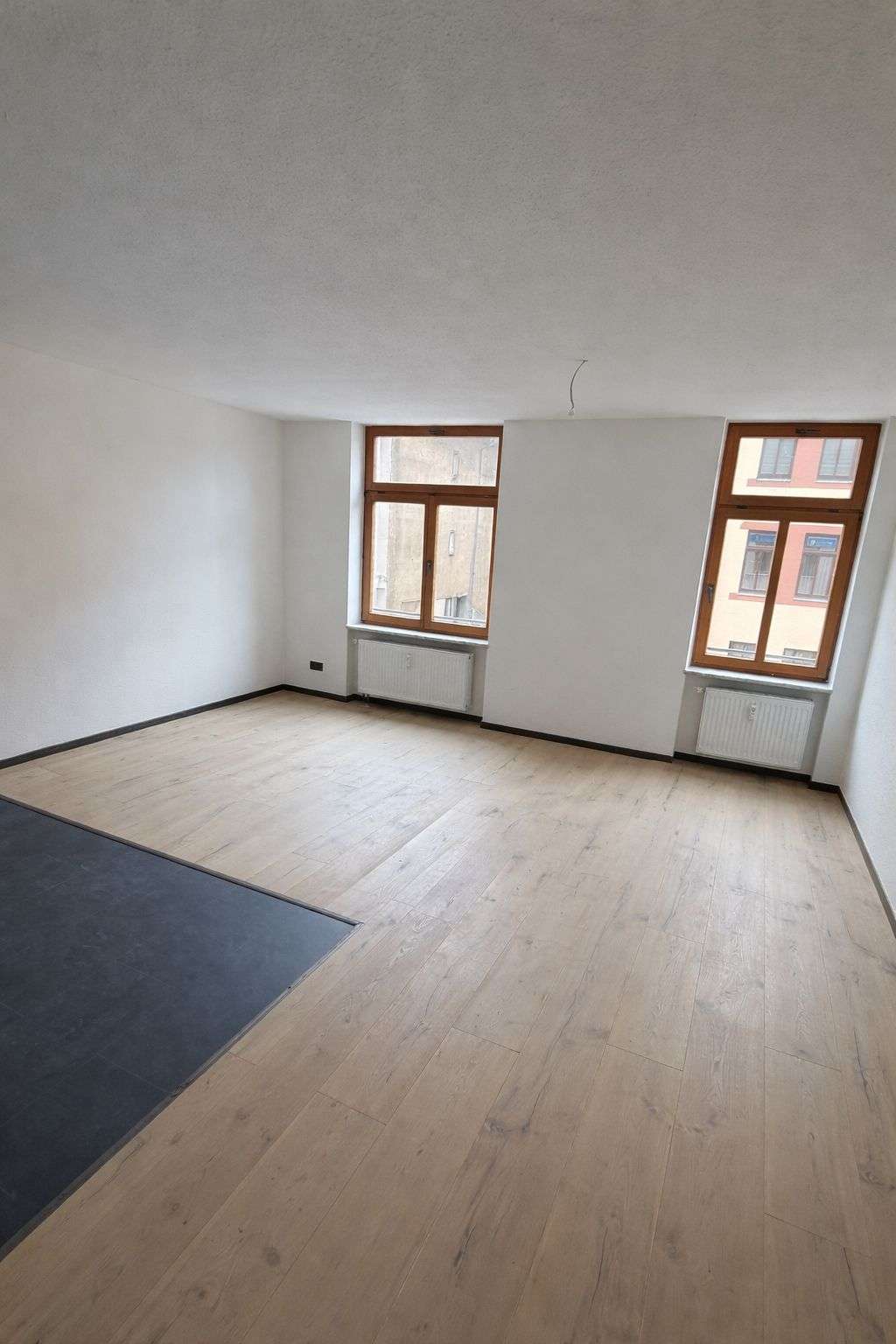 Thumbnail-Wohnung zum Mieten in Zwickau 340,00 € 51.86 m²