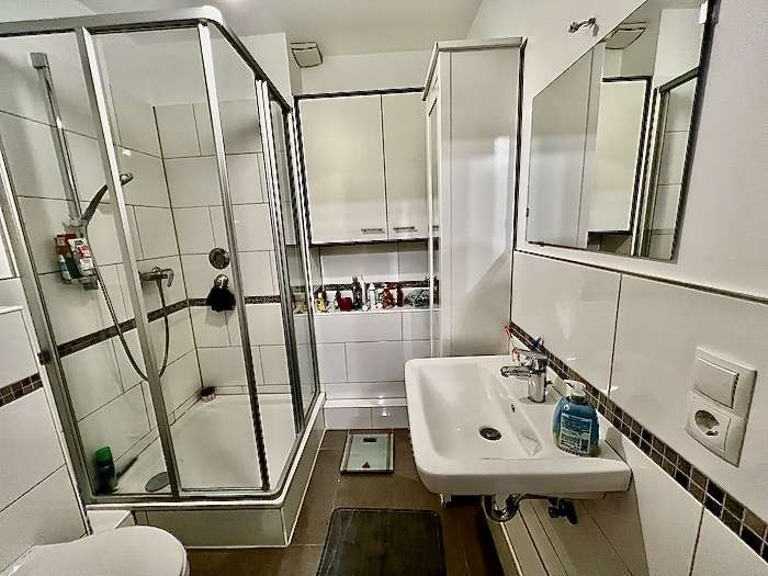 Thumbnail-Wohnung zum Kaufen in Düsseldorf Heerdt 200.000,00 € 49.44 m²