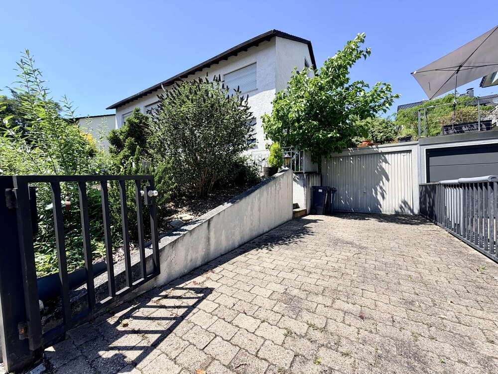 Thumbnail-Haus zum Kaufen in Frankfurt 729.000,00 € 116.36 m²