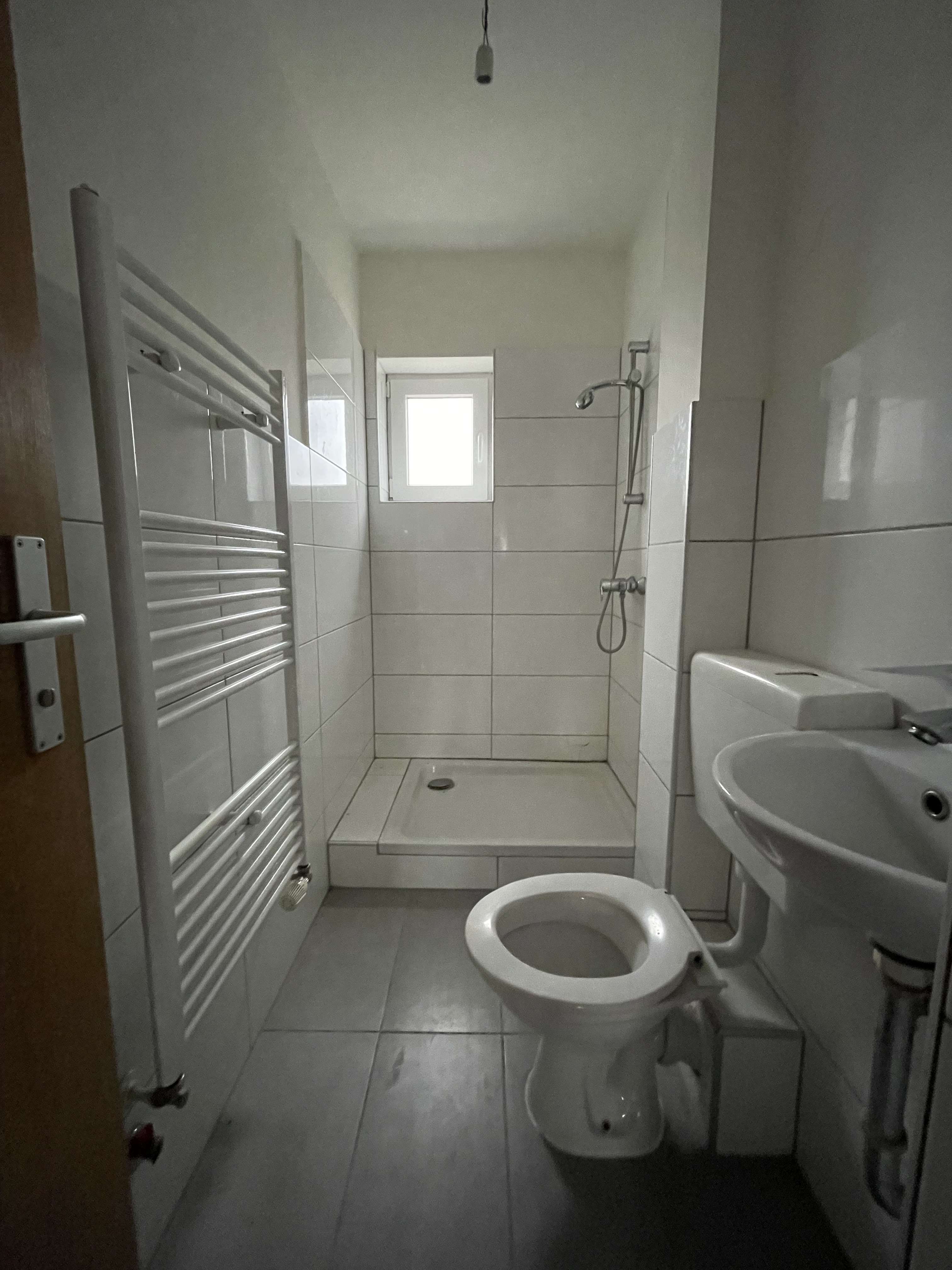 Thumbnail-Wohnung zum Kaufen in Wilhelmshaven 65.000,00 € 58 m²