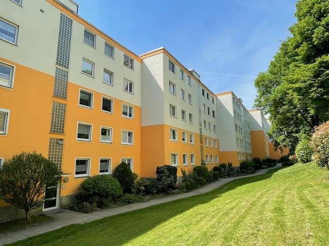 Thumbnail-Wohnung zum Kaufen in Essen 135.000,00 € 63 m²
