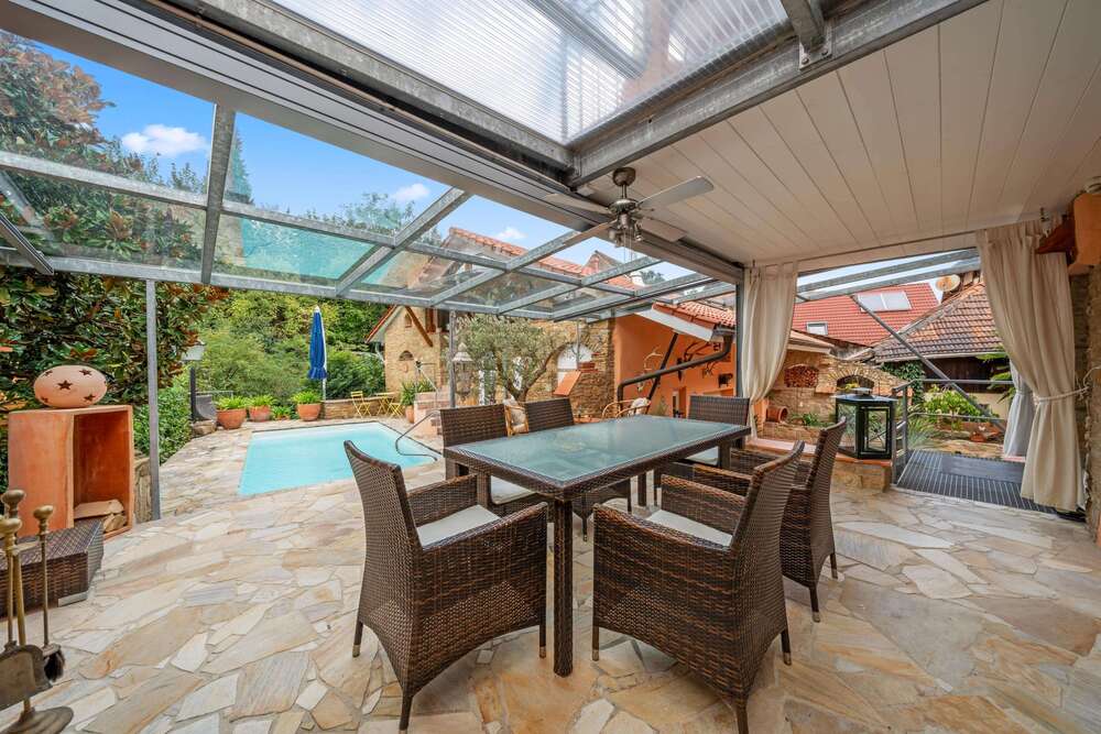 Thumbnail-Haus zum Kaufen in Müllheim 990.000,00 € 234 m²