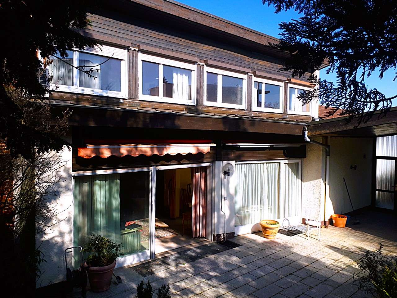 Thumbnail-Haus zum Kaufen in Leonberg 897.000,00 € 271 m²