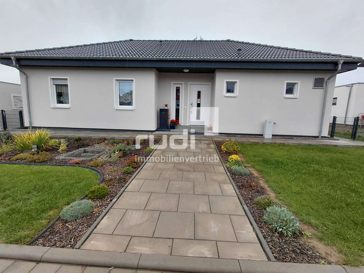 Thumbnail-Haus zum Kaufen in Hardegsen 287.000,00 € 142.52 m²