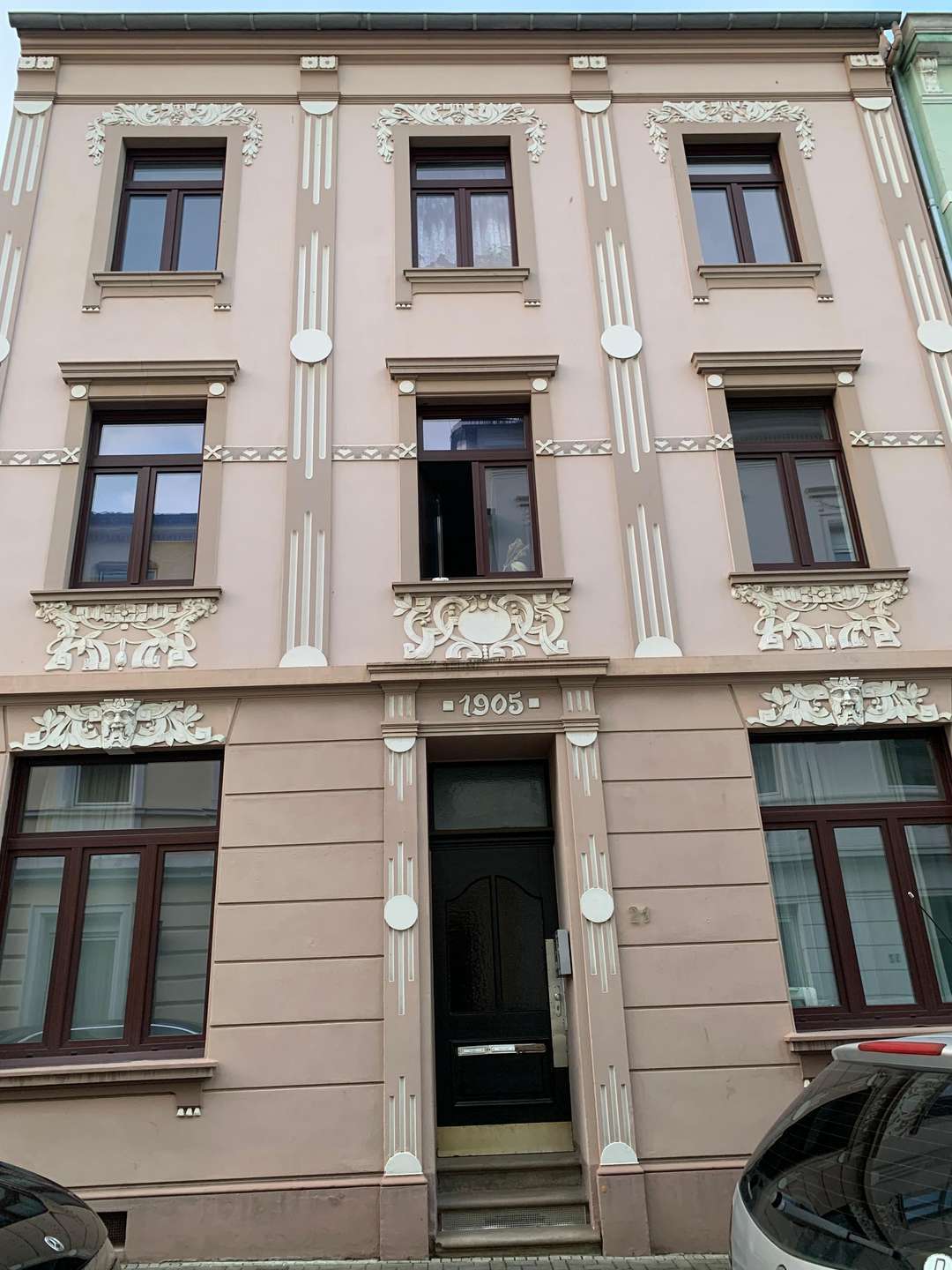 Thumbnail-Haus zum Kaufen in Bonn 795.000,00 € 249 m²