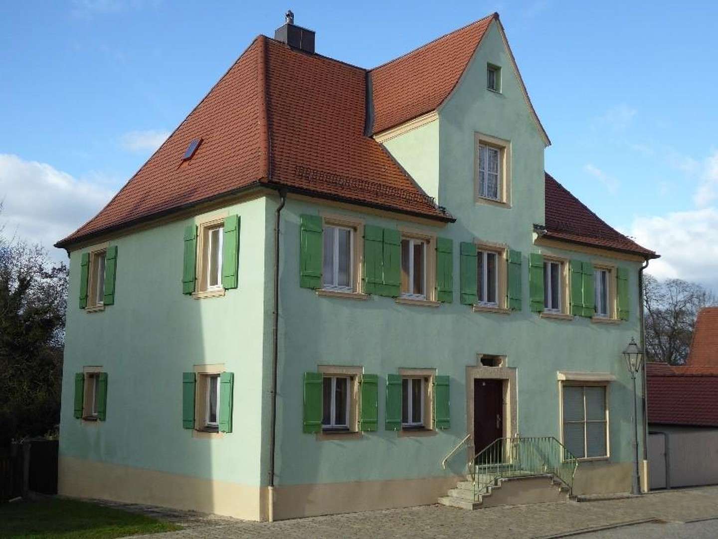 Thumbnail-Haus zum Kaufen in Ellingen 299.000,00 € 180 m²