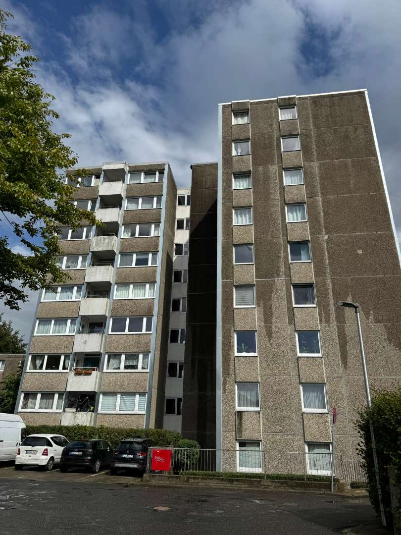 Thumbnail-Wohnung zum Kaufen in Pinneberg 185.000,00 € 88.31 m²