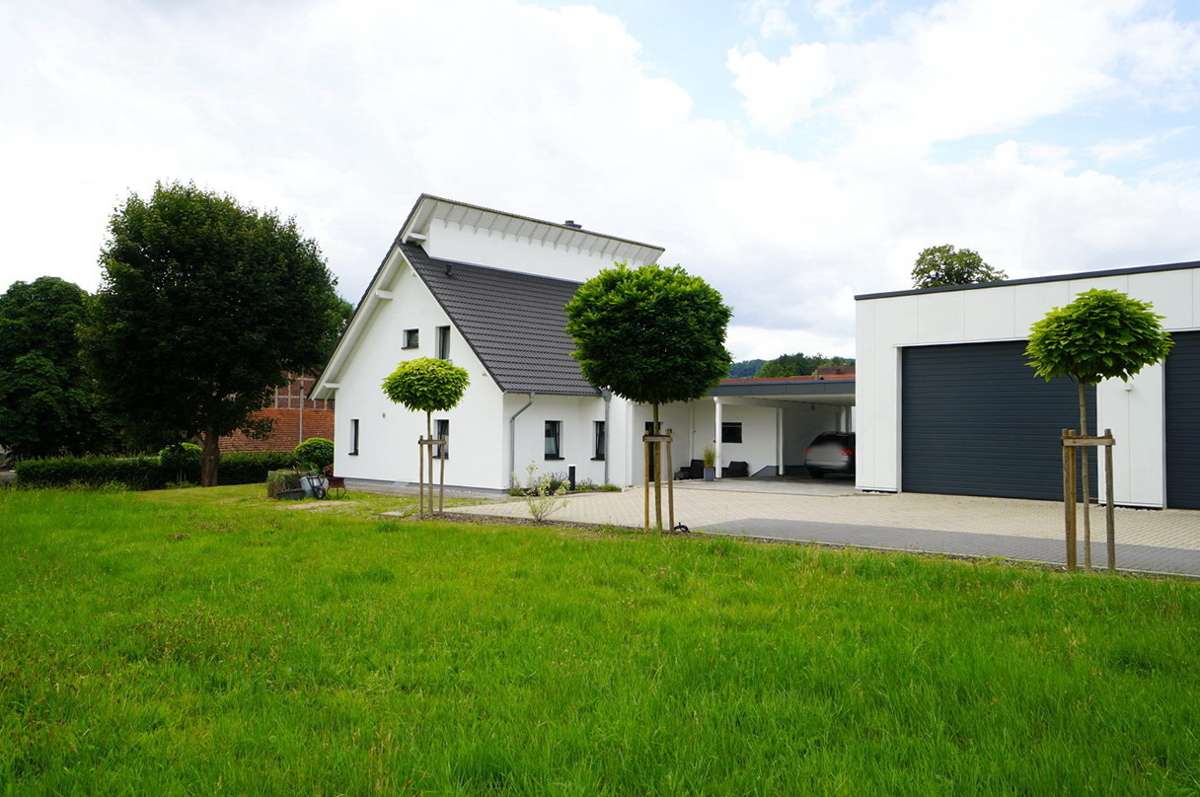 Thumbnail-Haus zum Kaufen in Blomberg Herrentrup 879.000,00 € 174.92 m²